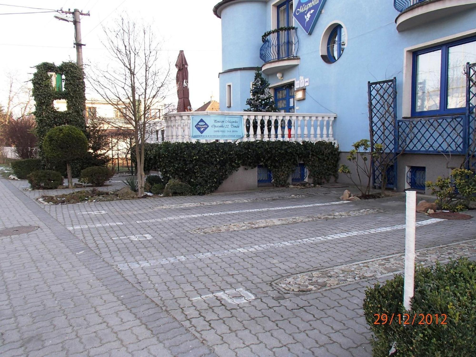 Pension Magnolia Trenčín Zewnętrze zdjęcie