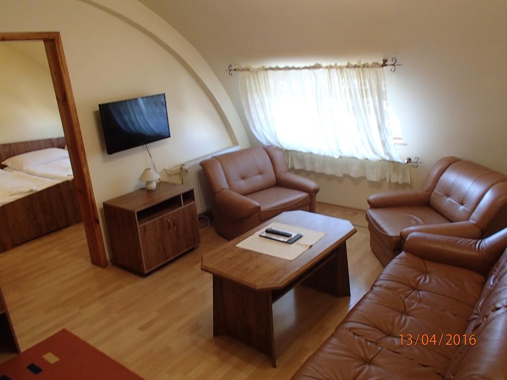 Pension Magnolia Trenčín Zewnętrze zdjęcie