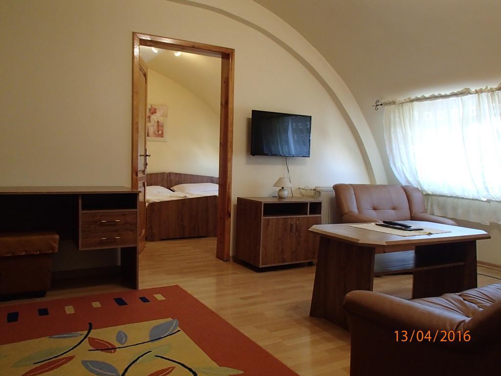 Pension Magnolia Trenčín Zewnętrze zdjęcie